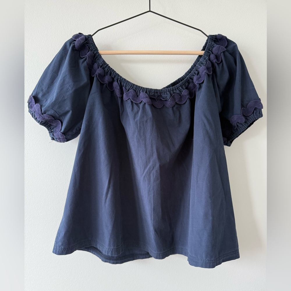 Smith & Quinn Women's Navy Cotton Puff Peasant Top - Picture 3 of 5
